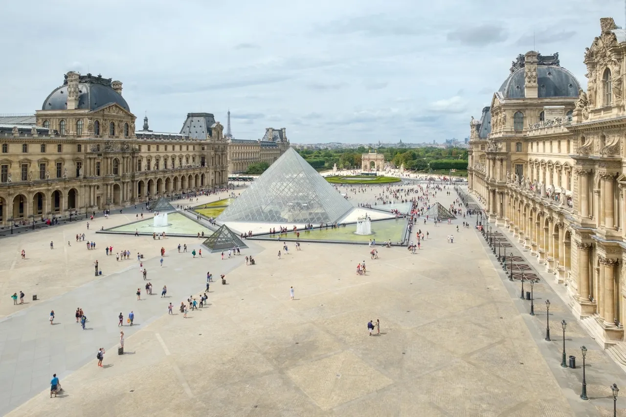 louvre tours en paris 06